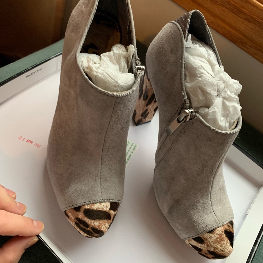 Sam Edelman Felix Blue Suede Leopard Bootie Size 6